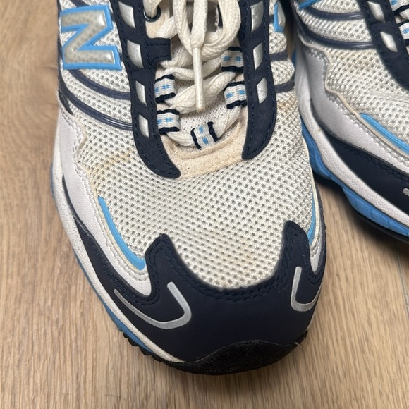 Women's New Balance 1023 White and Blue Sneakers Size 9B - Picture 3 of 8